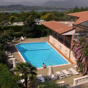 3* Aparthotel Miralago &